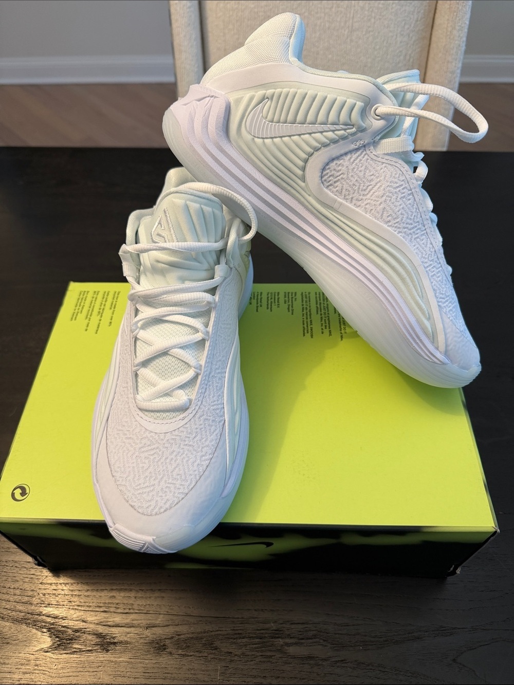 Nike Giannis Freak 7 white sneakers men’s size 7.5 -brand new - box no lid